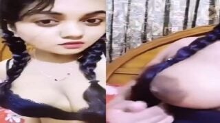 Cute boob showing desi girl MMS leaked